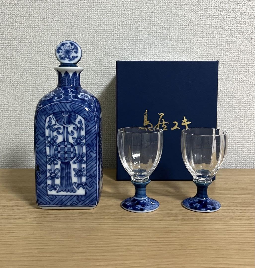 Amazon.co.jp: 龍峯窯 鳥居ユキデザイン 花風流 染付祥瑞文 角型徳利